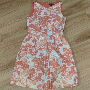 TAHARI Sleeveless Peach & Cream Floral Cocktail